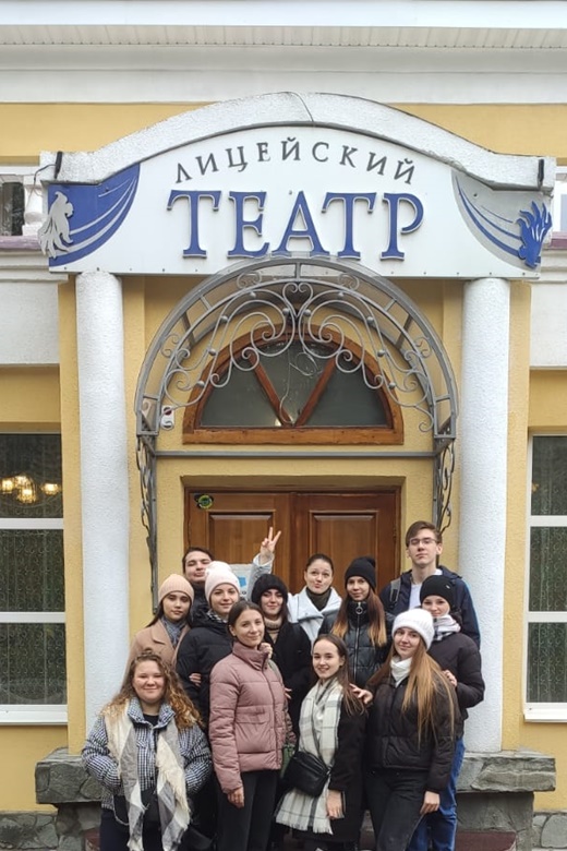 Студенты ОмЮК