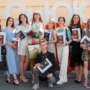 Состоялось вручение дипломов выпускникам Омского юридического колледжа!