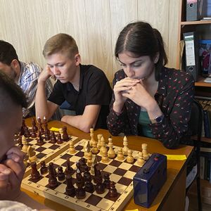 Соревнования проходили на территории ОГОО «Совет ветеранов и ветеранских организаций города Омска», руководство соревнований радушно приняли участников турнира.