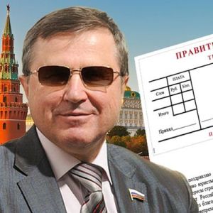 Депутат Государственной Думы Олег Николаевич Смолин поздравил студентов СибЮУ и ОмЮК с 8 марта