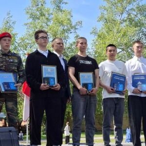 Студент Омского юридического колледжа Рамиль Ганеев награждён знаком «Горячее сердце»