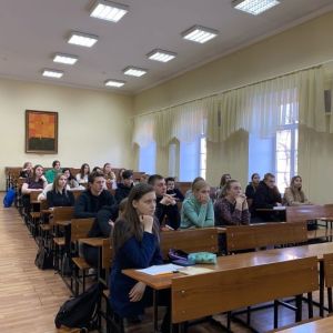 14 декабря в Омском юридическом колледже прошла встреча обучающихся с помощником Уполномоченного Омской области по правам человека Пушкаревой Мариной Александровной.