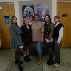 Обучающиеся нашего колледжа посетили спектакль-драматический концерт в Омском областном театре юных зрителей имени XX-летия Ленинского комсомола.