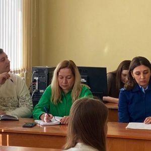 В Омском юридическом колледже были организованы Дискуссионные клубы по теме"Экологическое преступление"