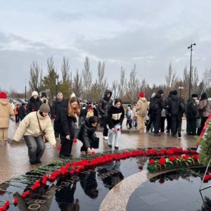 "Сыновьям Омской земли, выполнившим свой воинский долг перед Отечеством, посвящается"